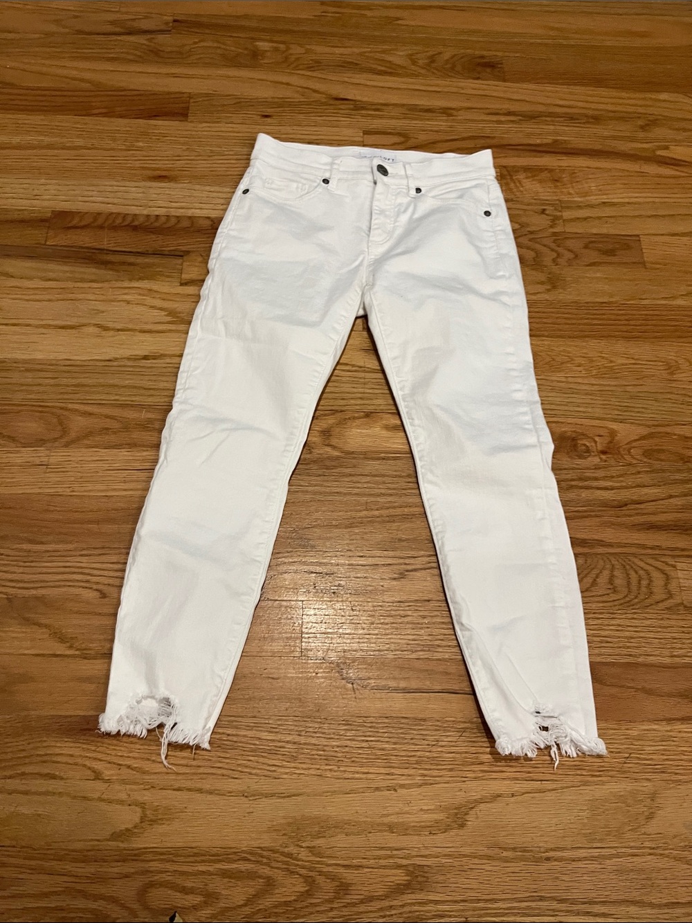LOFT White Frayed-Hem Ankle Jeans